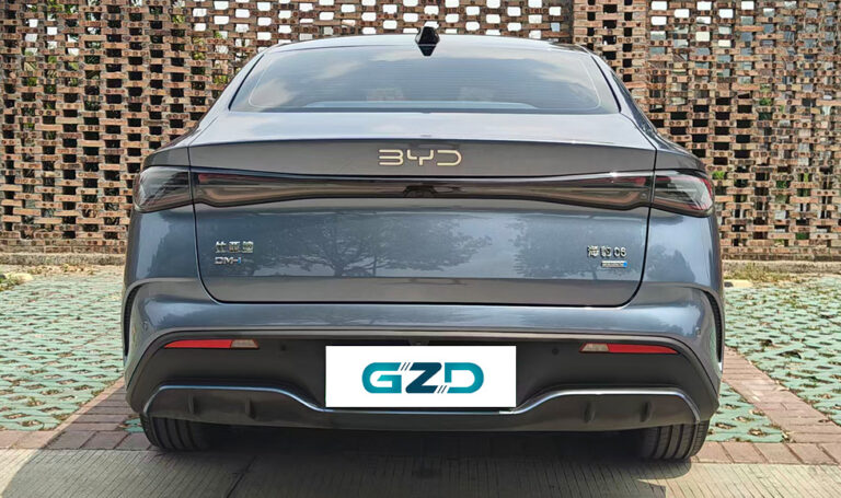 Segel BYD 06 DM-i 2025 bekas